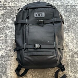 Yeti Crossroads 27L Backpack